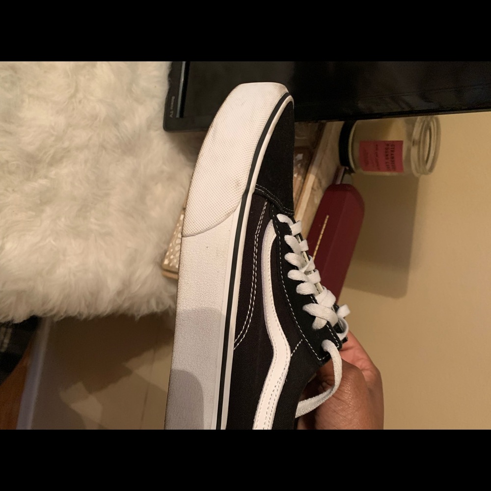 Vans - Picture 4 of 6